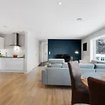 Stor Og Moderne I Indre Arna Gratis Parkering!! شقة *