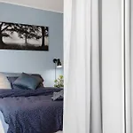 Stor Og Moderne I Indre Arna Gratis Parkering!! * برغن