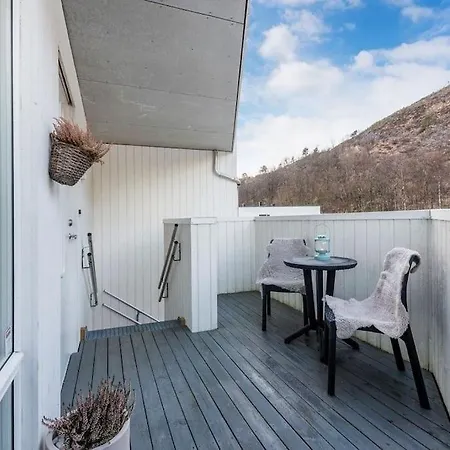 Apartment Stor Og Moderne I Indre Arna Gratis Parkering!! *