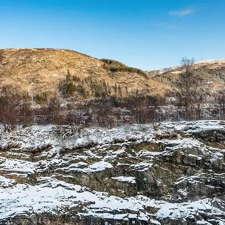 Stor Og Moderne I Indre Arna Gratis Parkering!! * 卑爾根