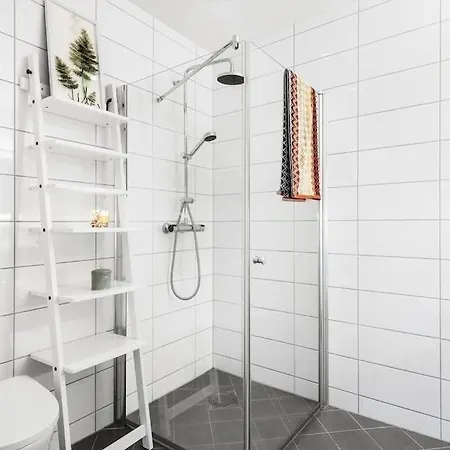 Stor Og Moderne I Indre Arna Gratis Parkering!! Lägenhet *