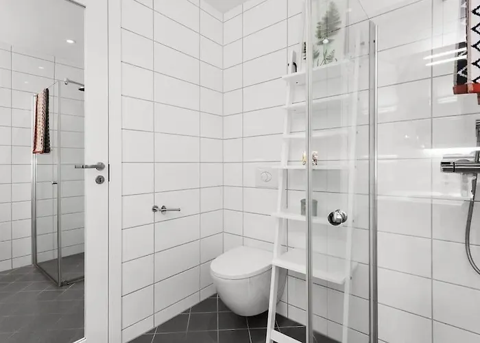 Stor Og Moderne I Indre Arna Gratis Parkering!!