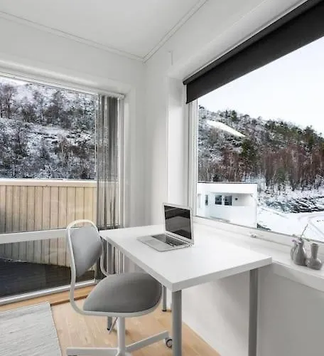 Stor Og Moderne I Indre Arna Gratis Parkering!! Lägenhet Bergen