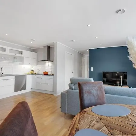 Stor Og Moderne I Indre Arna Gratis Parkering!! * ברגן