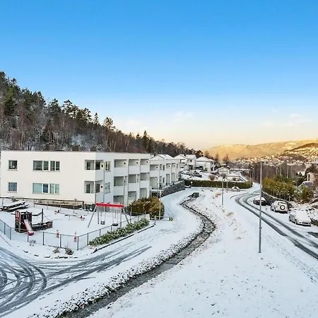 דירה Stor Og Moderne I Indre Arna Gratis Parkering!! *